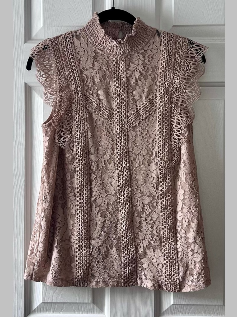 Cable & Gauge Lace Ruffle Mock Neck Camisole in Dusty Mauve